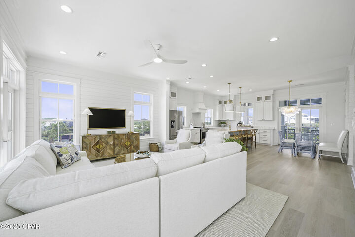 Property Photo: 204 Pinnacle Drive FL 32456