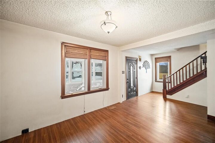 Property Photo: 409 Winona Street MB R2C 2N5