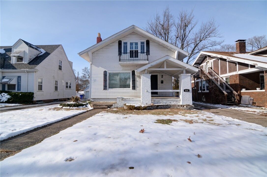 Property Photo:  215 N Taylor Avenue  IL 62522 