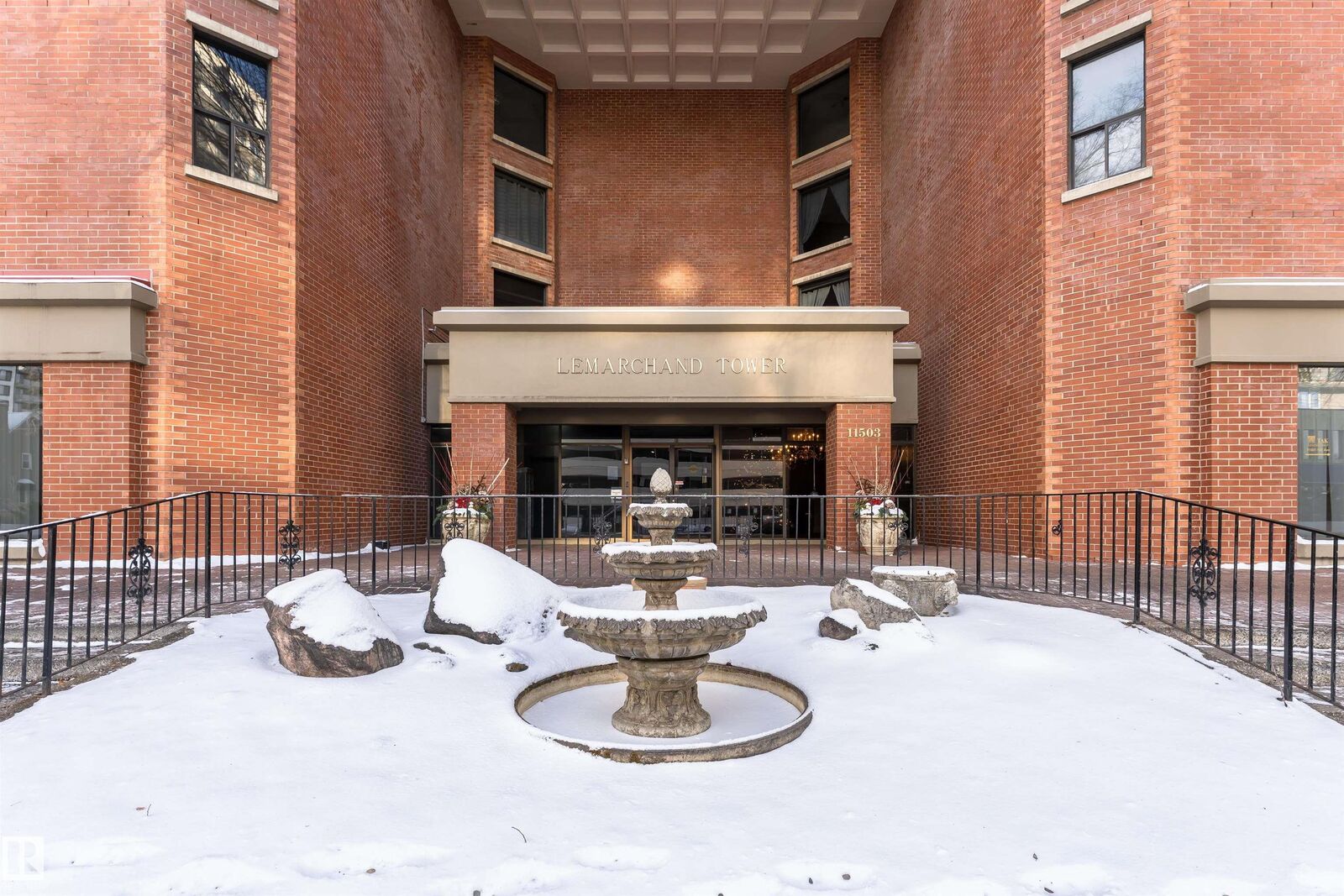 Property Photo: 11503 100 Avenue NW 501 AB T5K 2K7