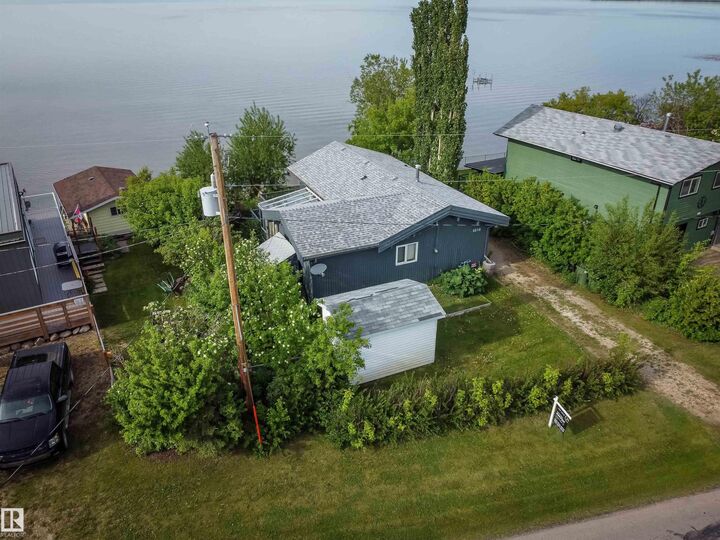 Property Photo:  6818 50 Avenue  AB T0E 0A0 