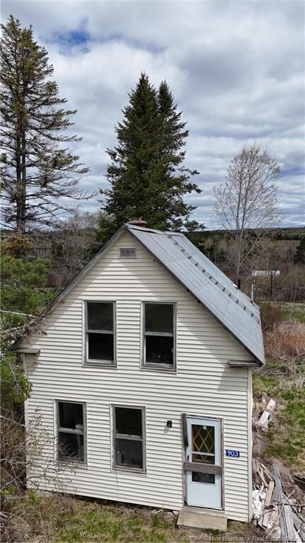 903 Benton Road — photo 1