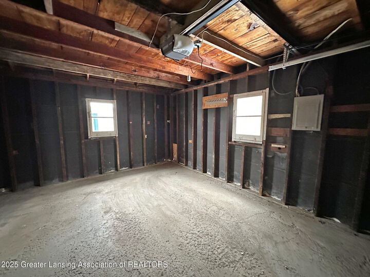 2345 Lyons Avenue  Lansing MI 48910 photo