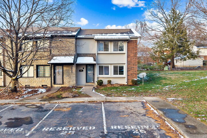 Property Photo: 2925 Six Mile Ln KY 40220