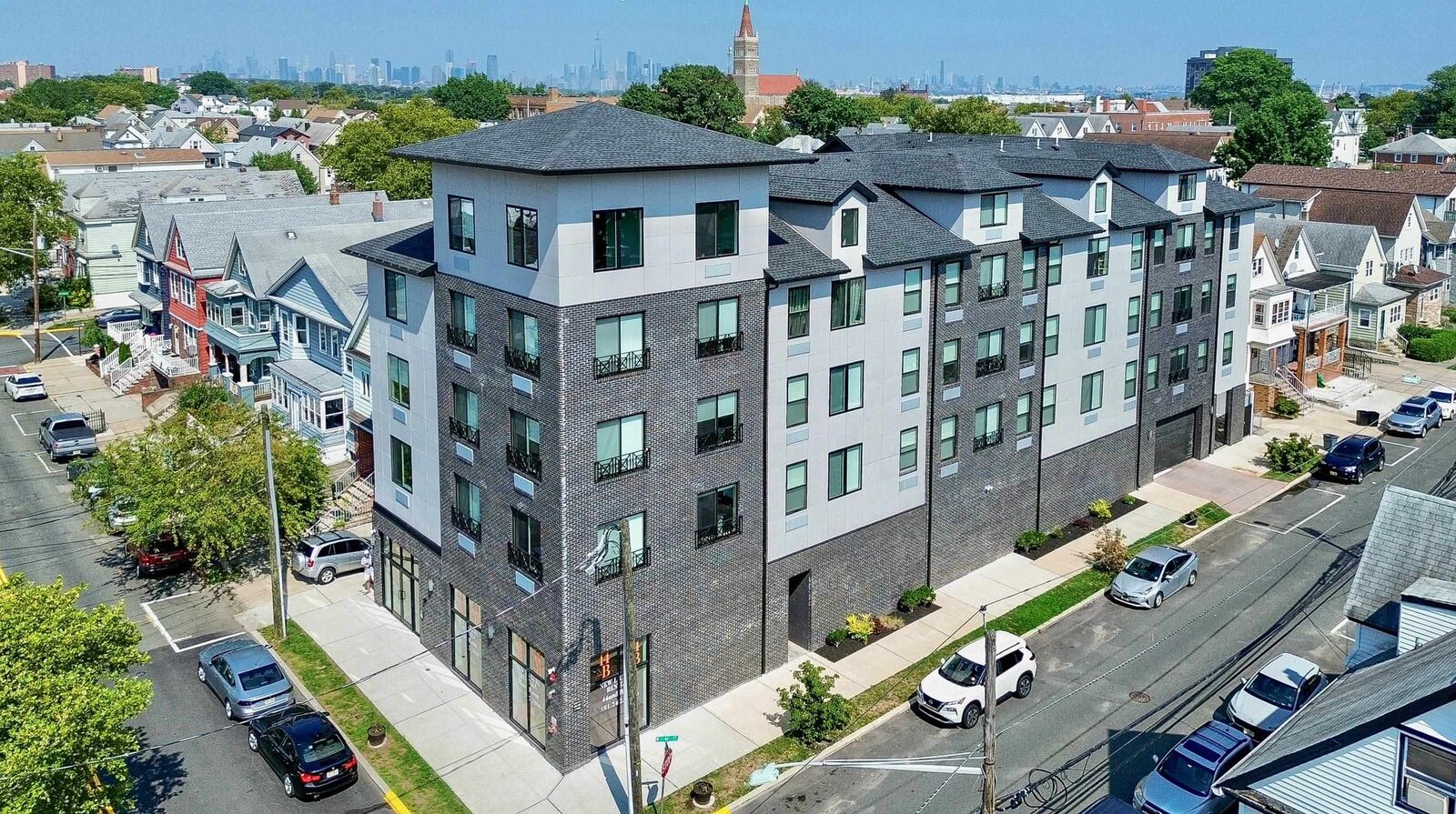 Property Photo:  140 Avenue B 205  NJ 07002 