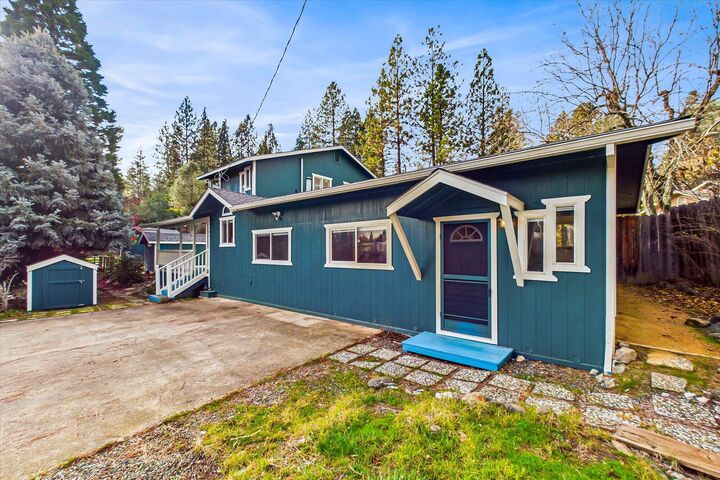 Property Photo:  181 Barbara Avenue  CA 96093 