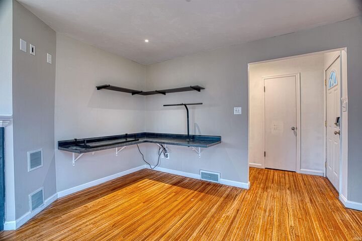 Property Photo: 1117 S Englewood Avenue IN 47714