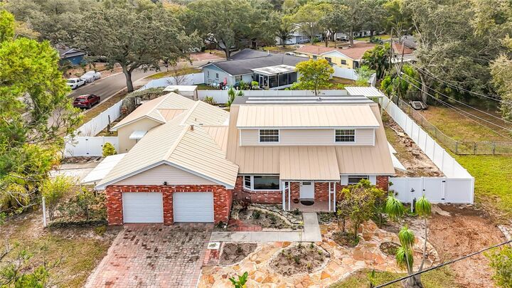 Property Photo:  7210 Danbury Way  FL 33764 