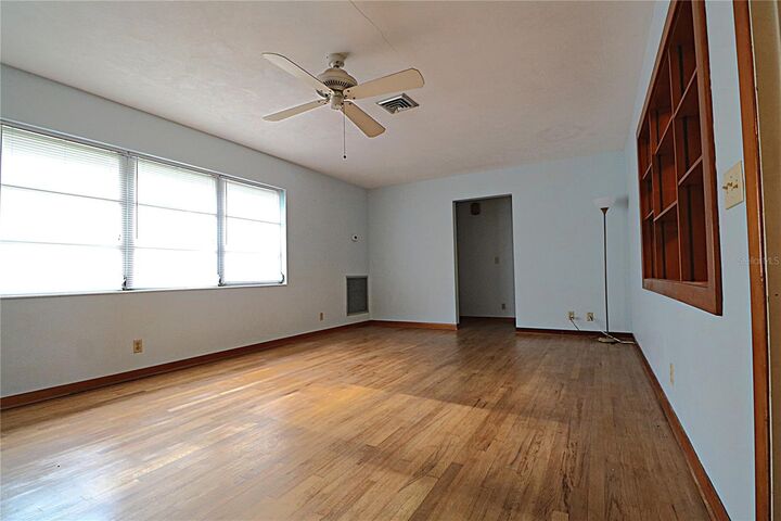 Property Photo:  1000 Cody Cove Road  FL 33827 