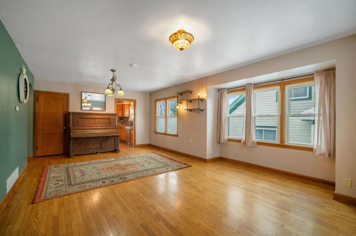 Property Photo: 238 S Hartwell Ave WI 53186