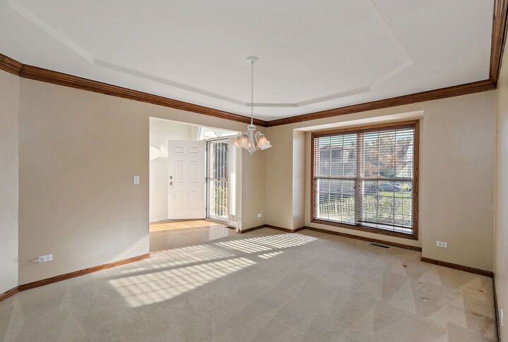 Property Photo:  494 Rosewood Drive  IL 60110 