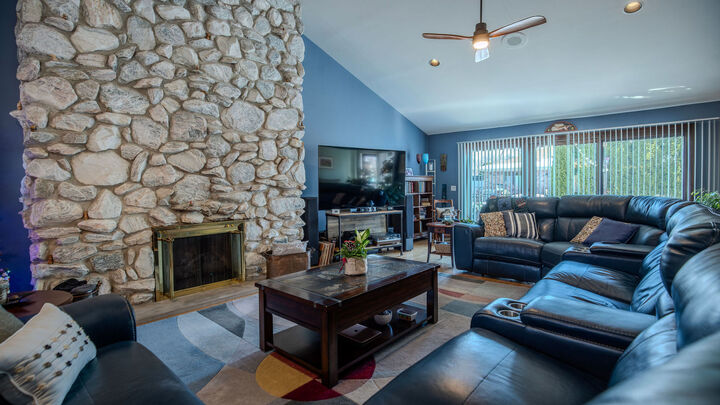 Property Photo:  917 Tamer Lane  IL 60025 