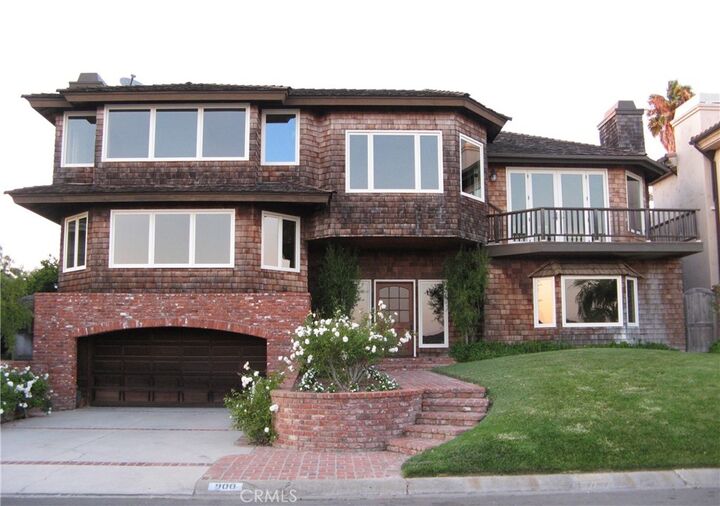 Property Photo:  900 Kings  CA 92663 