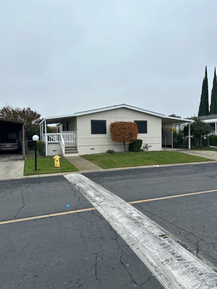 Property Photo: 3120 Live Oak Boulevard 5 CA 95991