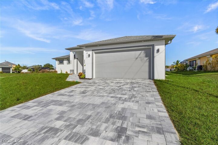 Property Photo: 417 SW 23rd Terrace FL 33991