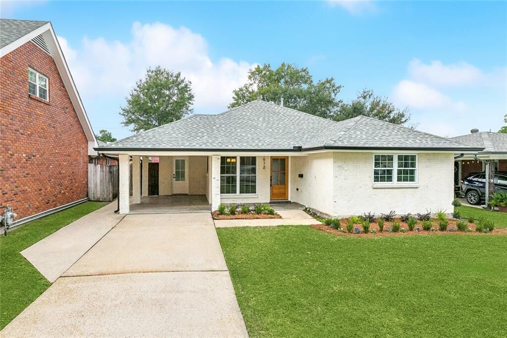 Property Photo:  1612 Highland Avenue  LA 70001 
