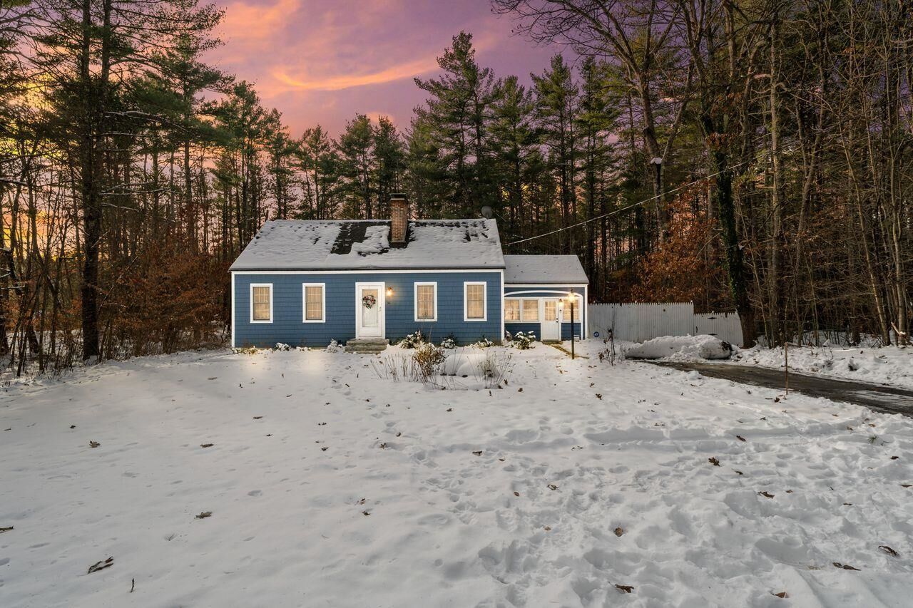 Property Photo:  36 Mack Hill Road  NH 03031 