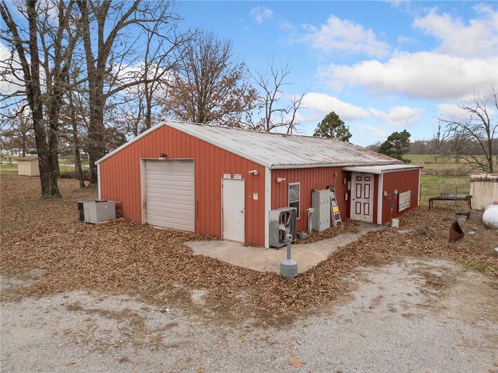 Property Photo: 8049 N 7 Highway AR 72601