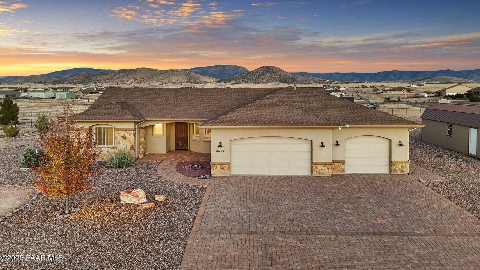 Property Photo: 8575 N Buffalo Hill Court AZ 86315