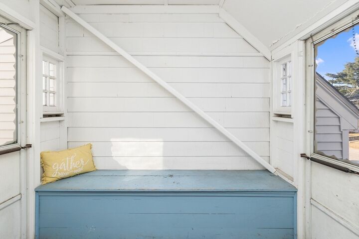 Property Photo:  20 Rosedale Rd  MA 02472 