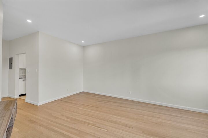 Property Photo:  19 Wiget St 505  MA 02113 