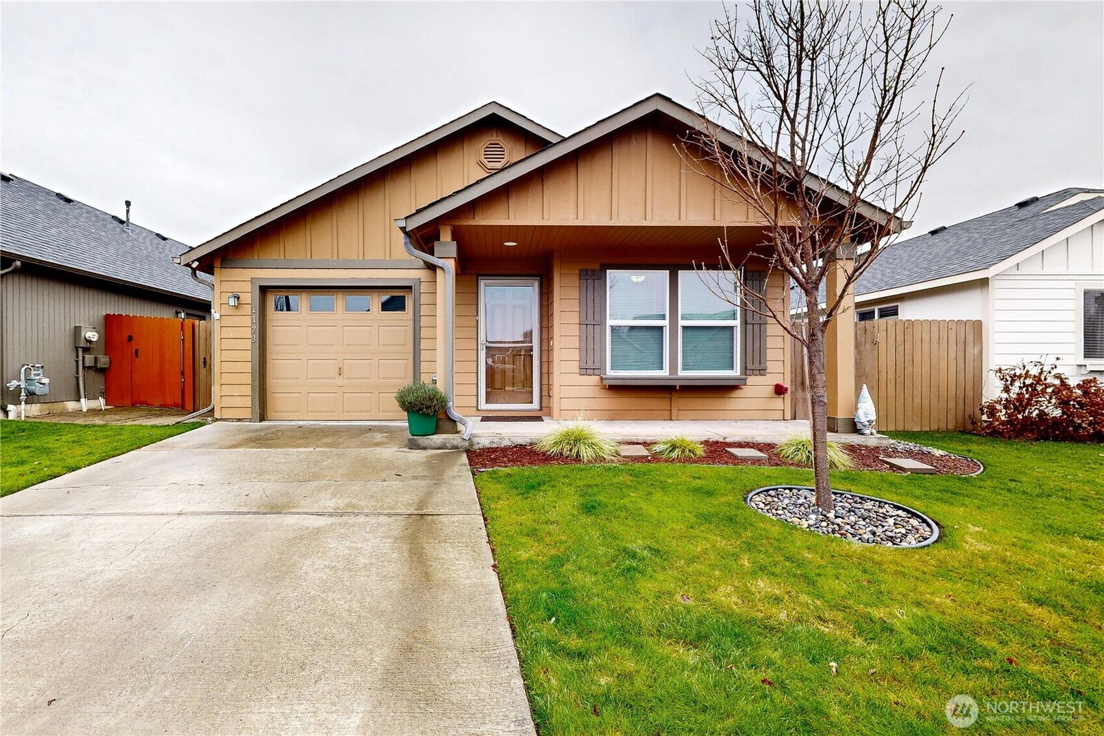 Property Photo: 1173 SW Carver Street WA 99324