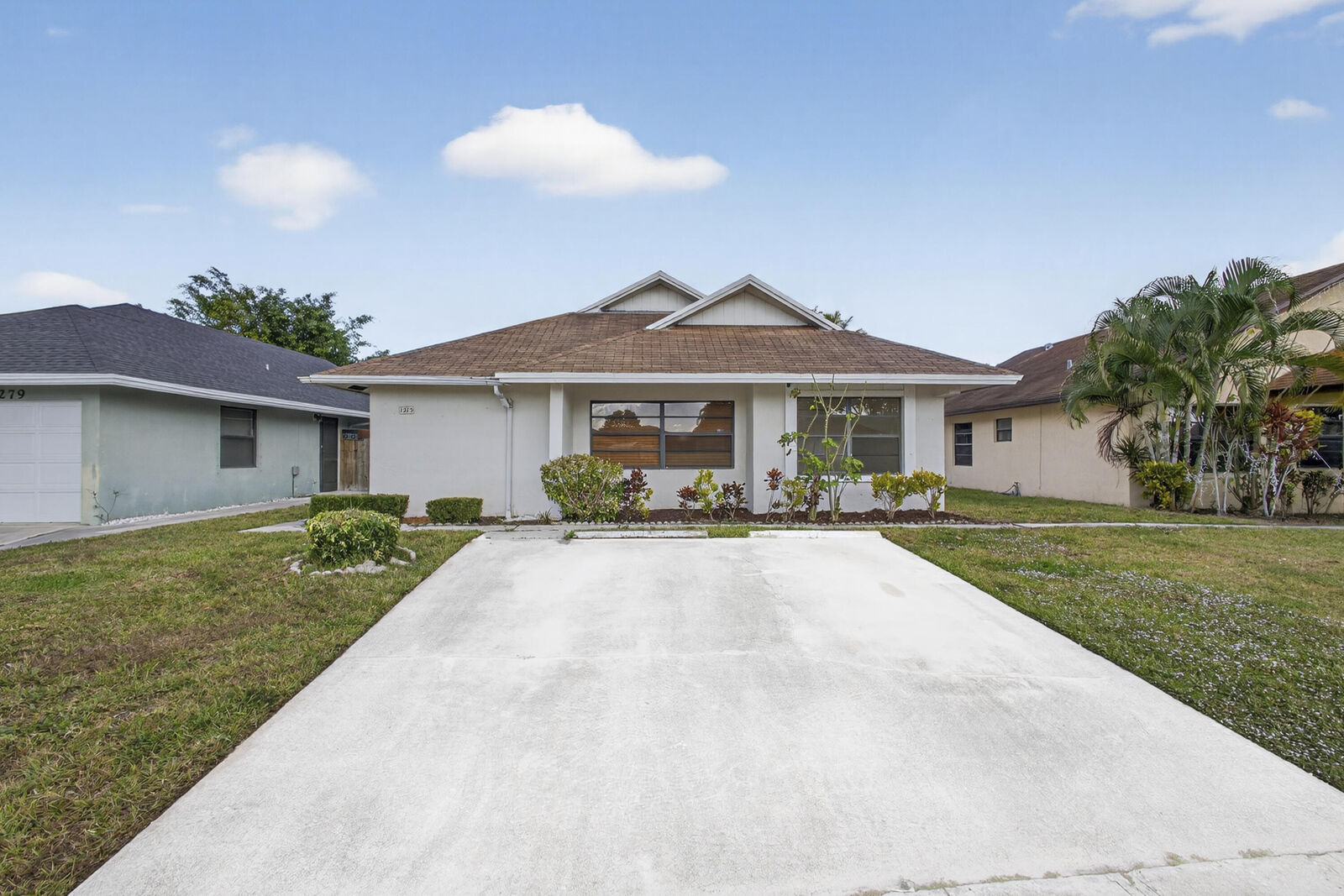 Property Photo:  1275 Summit Run Circle  FL 33415 