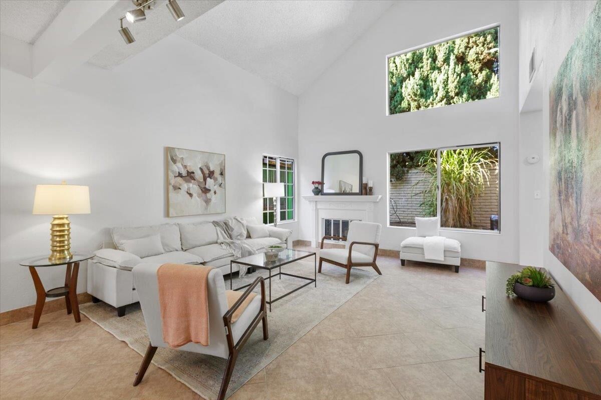 Property Photo:  239 Kerry Common  CA 94536 