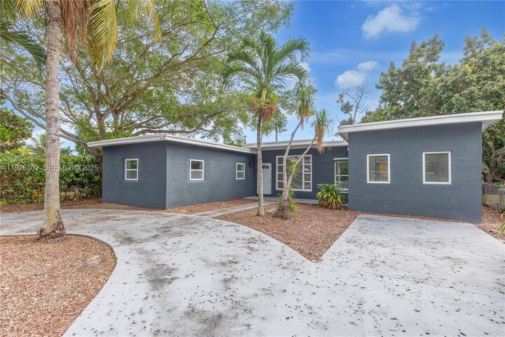 Property Photo: 434 NW 110th St FL 33168