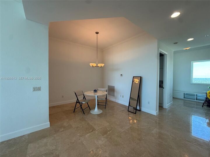 Property Photo: 15051 Royal Oaks Ln 2601 FL 33181