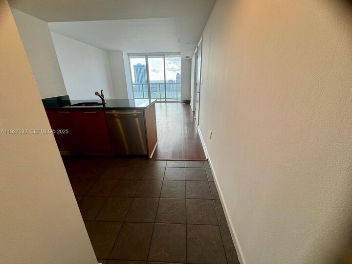Property Photo: 50 Biscayne Blvd 3807 FL 33132