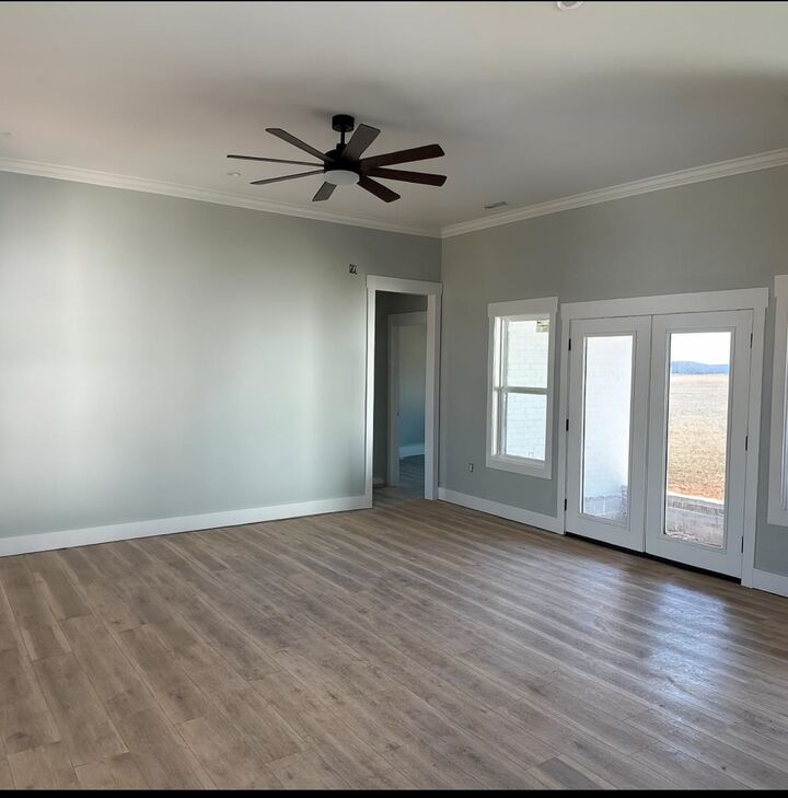 Property Photo:  100 Hummingbird Way  AL 35645 - KILLEN 