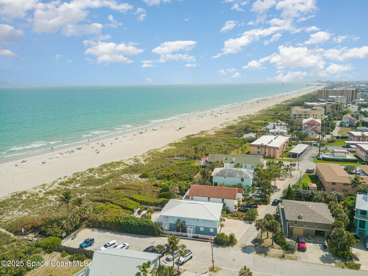 Property Photo:  8112 Presidential Court  FL 32920 