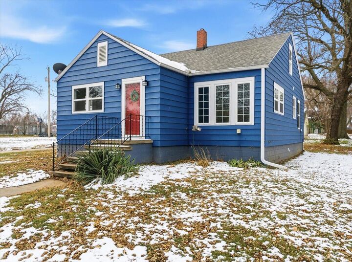 Property Photo: 610 East Street IA 51652