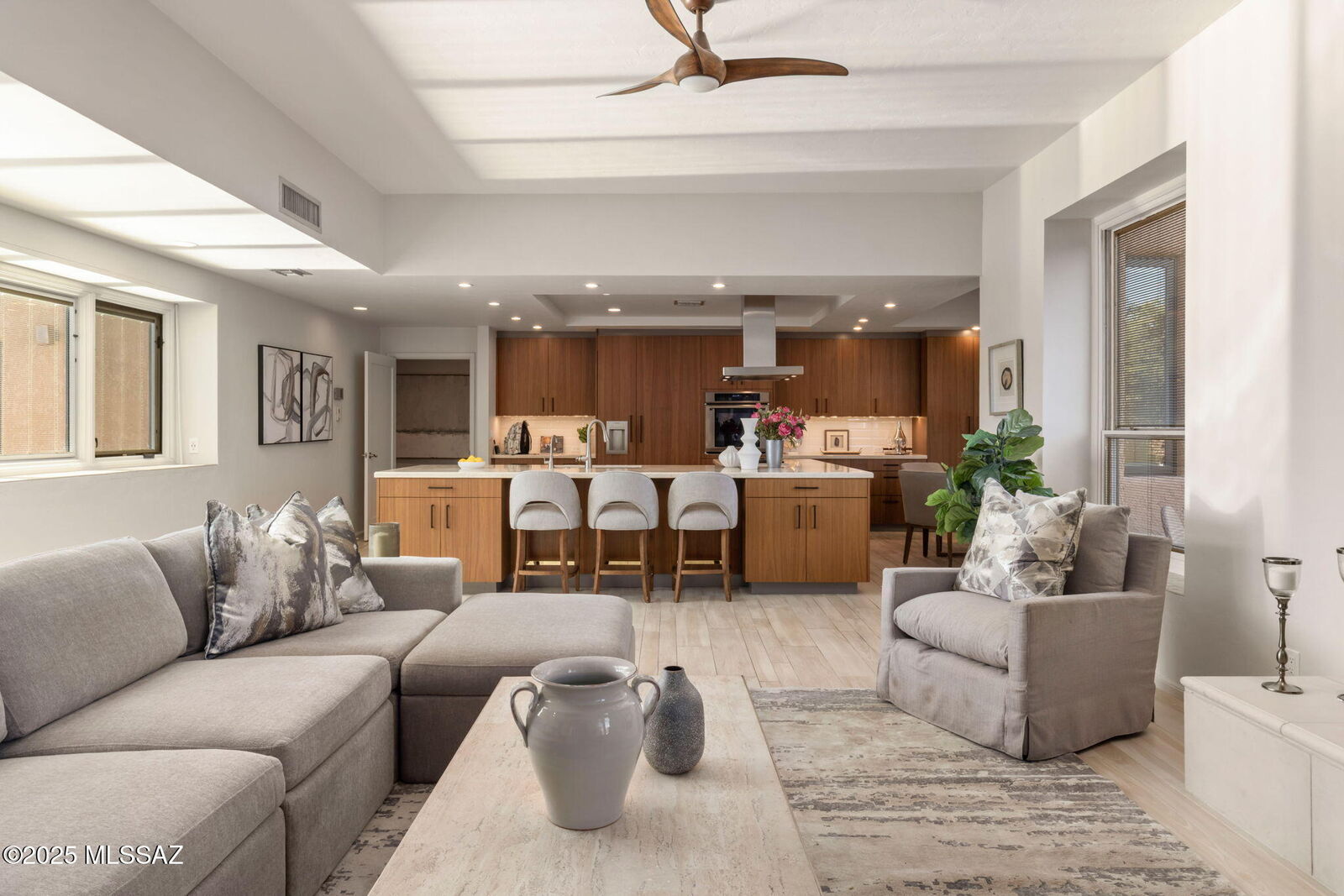 Property Photo:  5671 N Placita Stilbayo  AZ 85718 