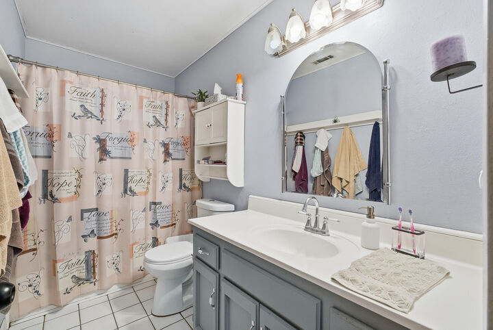 Property Photo: 1909 S Hillcrest Drive CA 93292