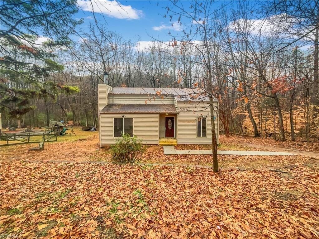 Property Photo:  150 Roswell Drive  NC 27284 