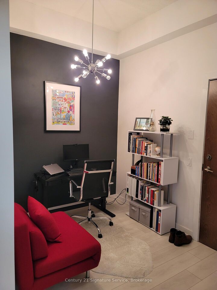 Property Photo: 2220 Lakeshore Boulevard W 4503 ON M8V 0C1