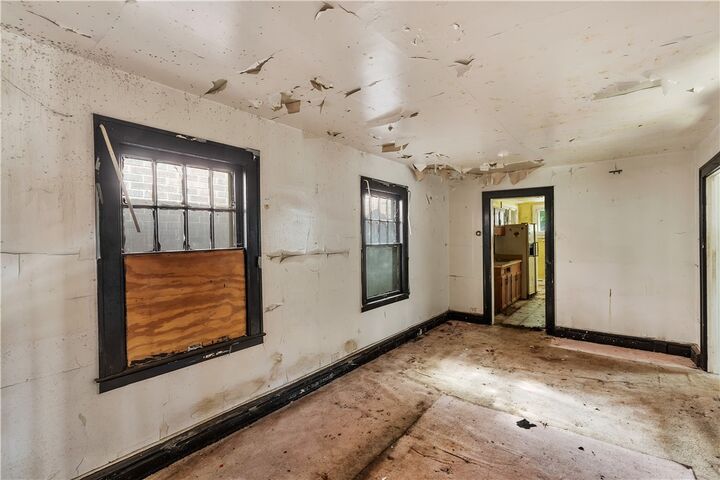 Property Photo: 1940 Laketon Rd PA 15221