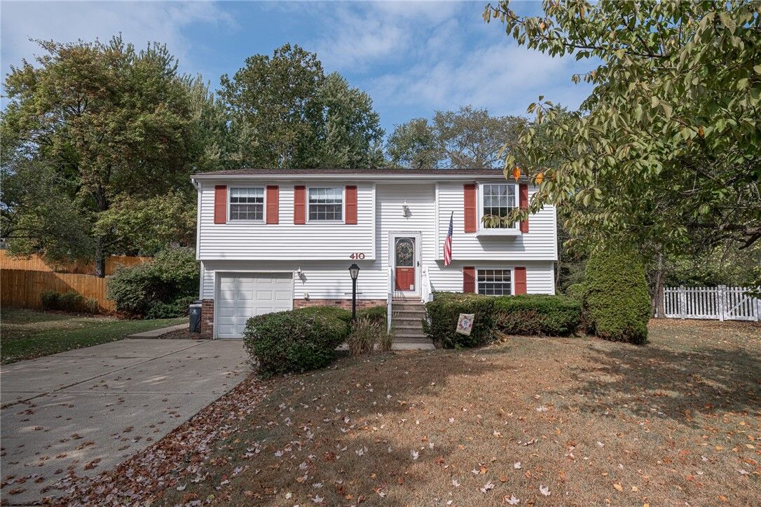 Property Photo: 410 Anna Marie Drive PA 16066