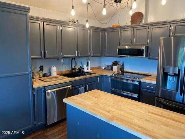 Property Photo:  921 S Val Vista Drive 11  AZ 85204 