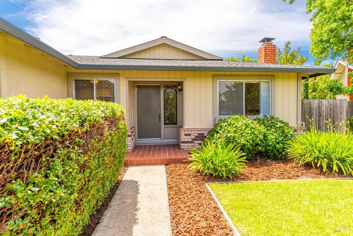 Property Photo: 2454 Dunaway Drive CA 95403