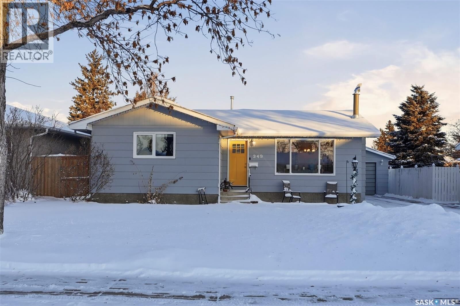 Property Photo:  349 Waterloo Crescent  SK S7H 4H7 