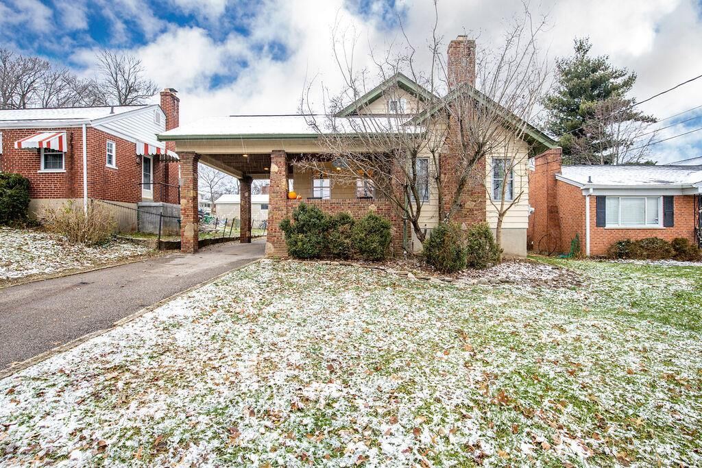 Property Photo: 1813 Sutton Avenue OH 45230