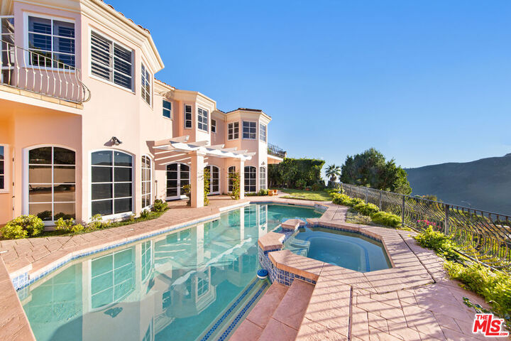 Property Photo:  1415 Cuesta Linda  CA 90272 