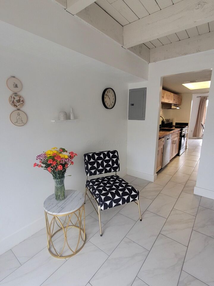 734 Worthington Forest Place  Columbus OH 43229 photo