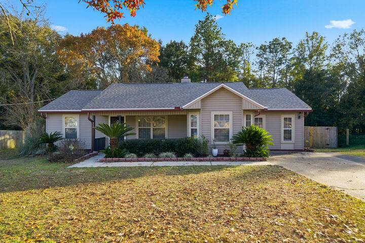 Property Photo:  411 Ashley Drive  FL 32536 