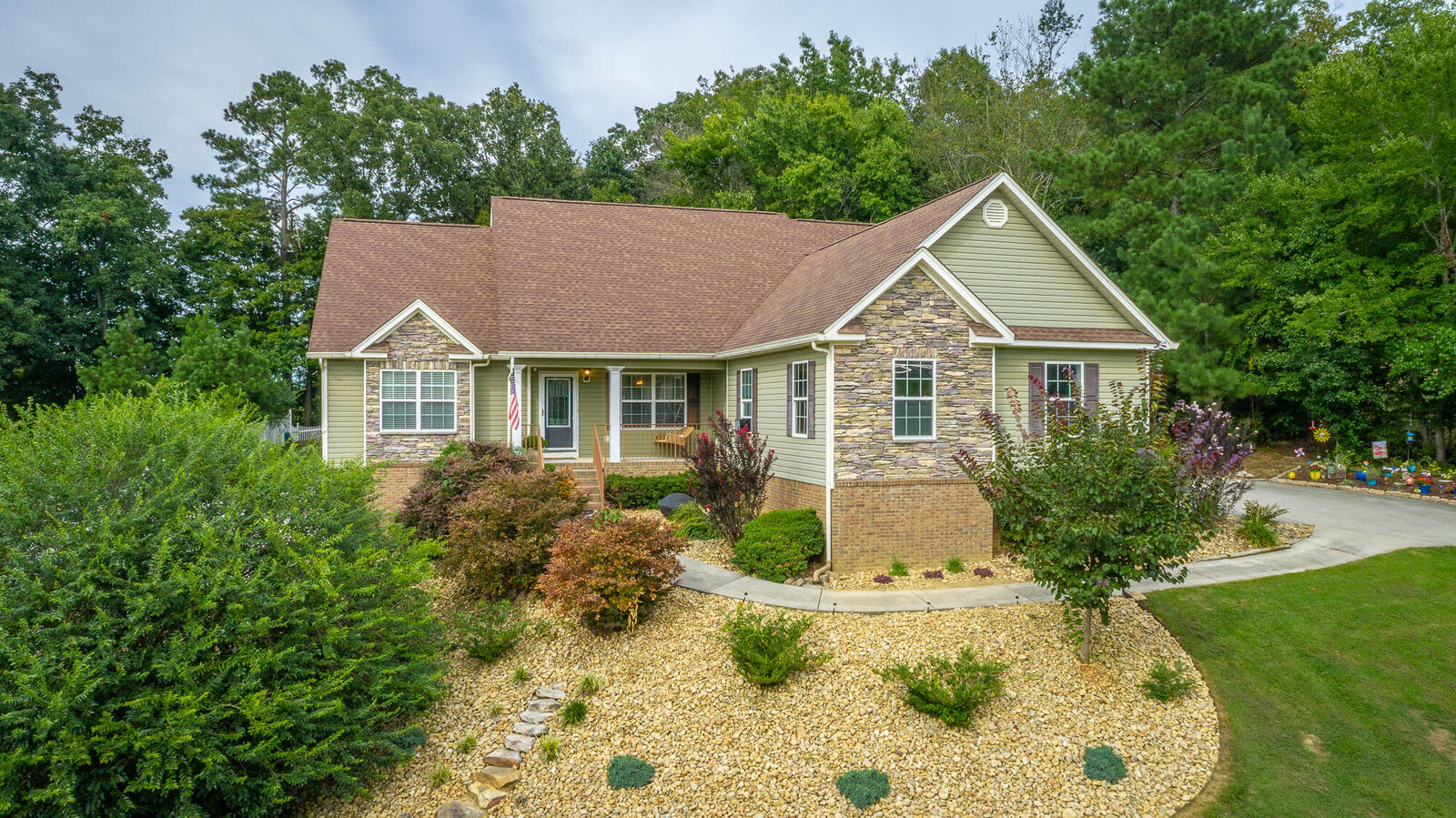 Property Photo:  325 Broken Arrow Lane SW  TN 37311 