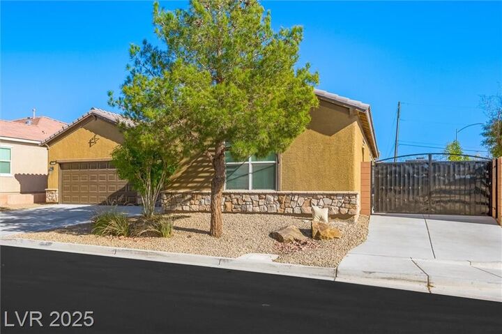 Property Photo: 7498 Desert Wildflower Street NV 89123