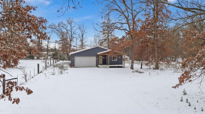 Property Photo: 2154 N State Road 39 IN 46996
